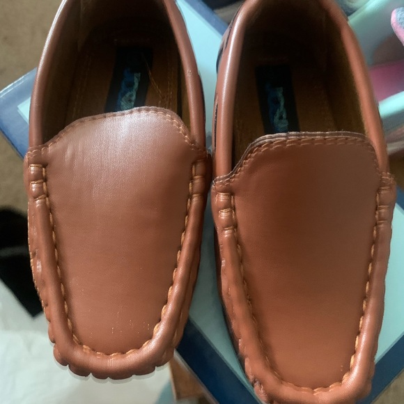 New size 6 toddler loafers - Picture 2 of 4